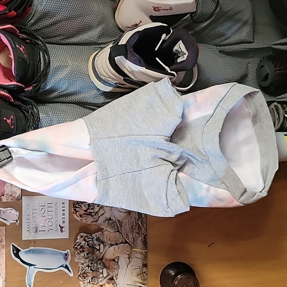 NWT dog or cat hoodie - Picture 2 of 5